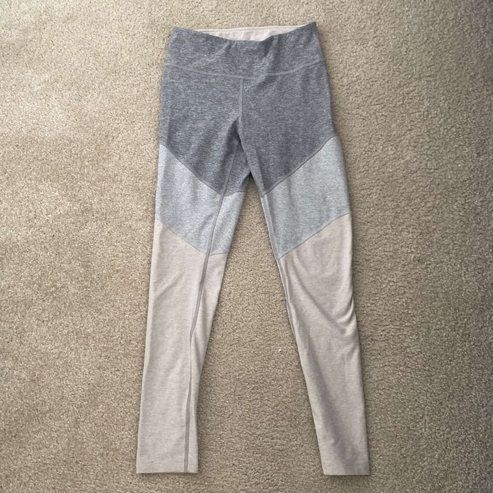 Outdoor voices tri color legging